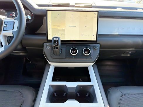 New 2026 Land Rover Defender 110 S image 20