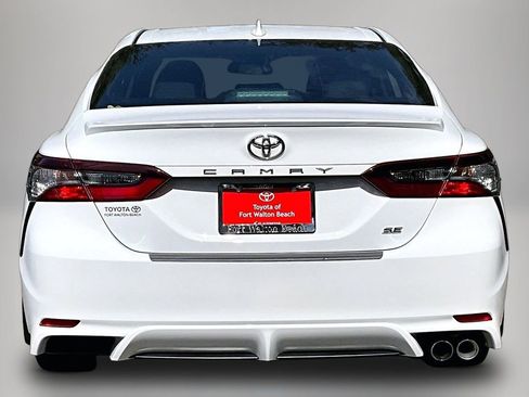 Used 2023 Toyota Camry SE image 6