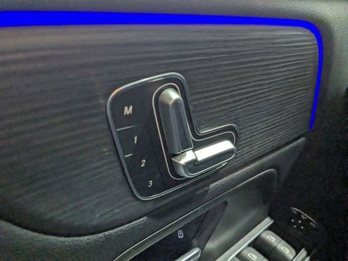 Used 2023 Mercedes-Benz EQB 250+ image 8