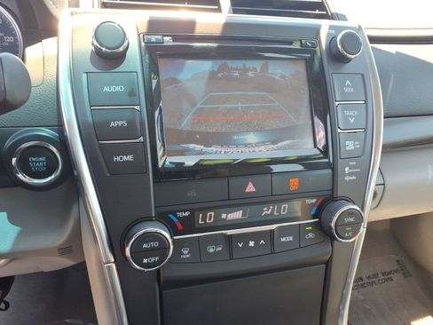 Used 2015 Toyota Camry XLE w/ Convenience Package FWD image 22