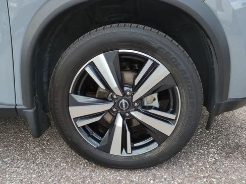 Used 2022 Nissan Rogue SL FWD image 11