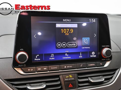 Used 2025 Nissan Altima 2.5 SR AWD/4WD image 18