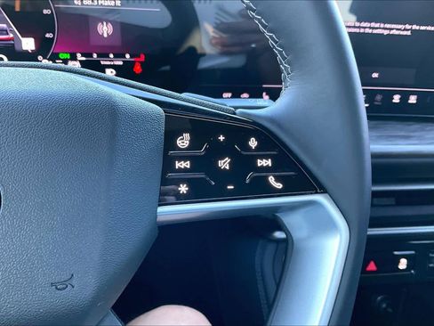 Certified 2025 Audi Q5 Prestige image 23