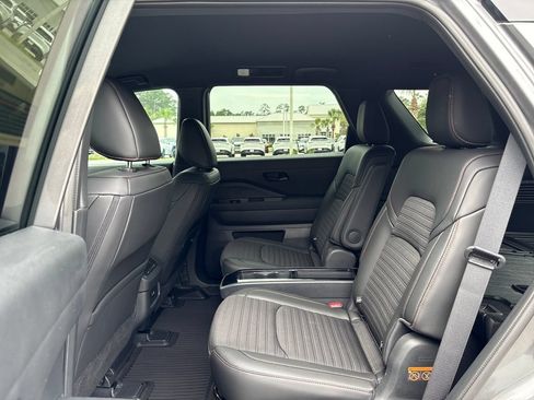 Used 2025 Nissan Pathfinder Rock Creek AWD/4WD image 27