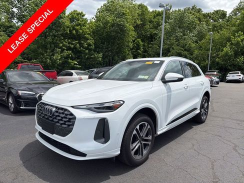Certified 2025 Audi Q5 Premium w/ Convenience Package AWD/4WD image 1
