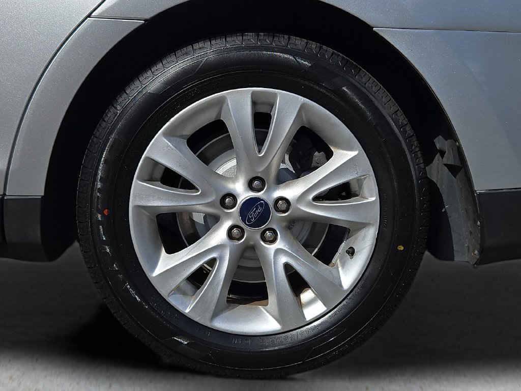 Used 2011 Ford Taurus SEL w/ 201A Rapid Spec Order Code FWD image 9