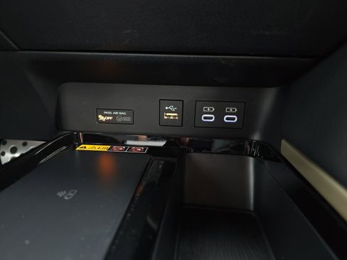 Used 2026 Toyota Camry XSE FWD image 23