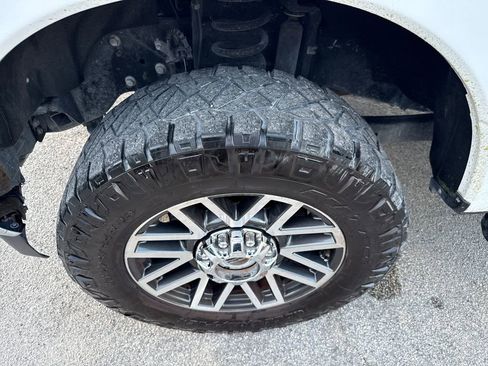 Used 2019 Ford F250 Lariat w/ Lariat Value Package image 11