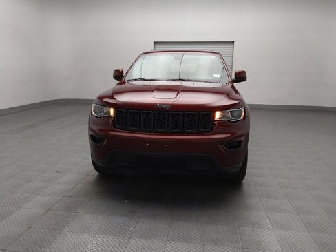Used 2019 Jeep Grand Cherokee Laredo w/ Laredo X Package image 15