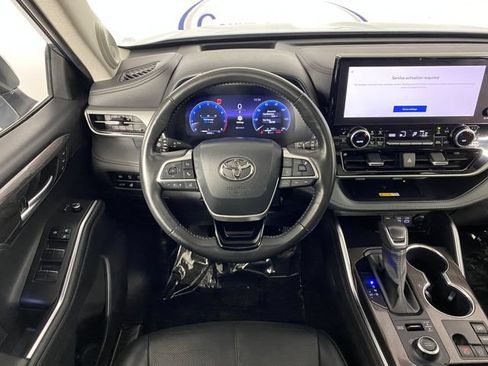Used 2023 Toyota Highlander Platinum AWD/4WD image 15