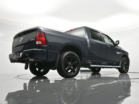 Used 2017 RAM 1500 Express w/ Express Value Package image 40