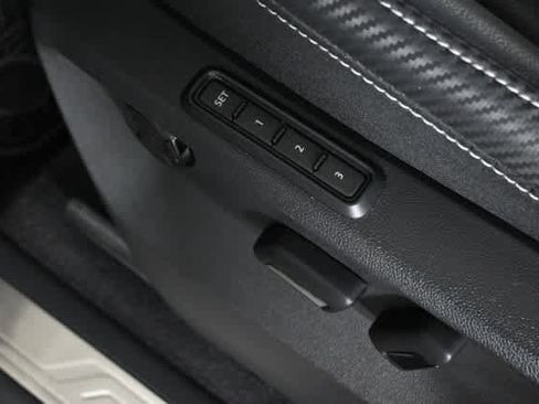 Certified 2023 Volkswagen Atlas Cross Sport SEL image 22