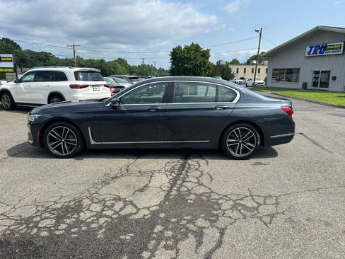 Used 2020 BMW 750i xDrive AWD/4WD image 4