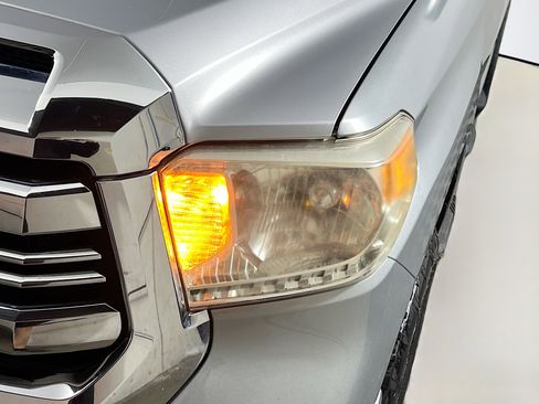 Used 2016 Toyota Tundra SR5 image 11