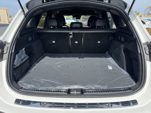 New 2025 Mercedes-Benz GLC 300 image 6