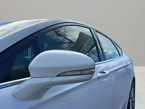 Used 2017 Ford Fusion SE image 20