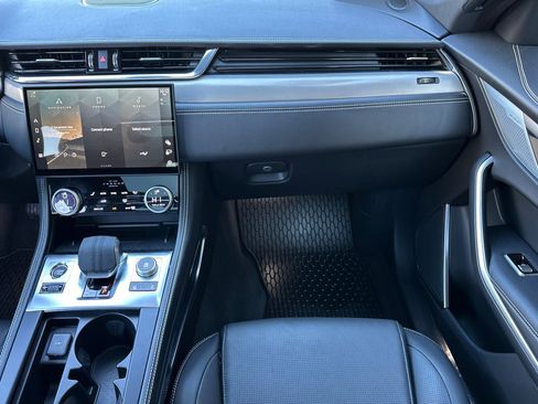 Used 2026 Jaguar F-PACE R-Dynamic S image 29