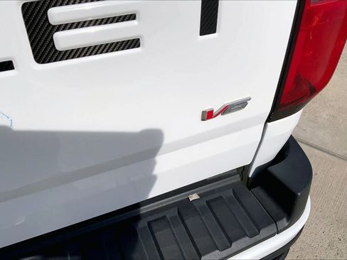 Used 2022 Chevrolet Colorado Z71 image 9