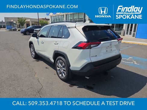 Used 2022 Toyota RAV4 XLE Premium AWD/4WD image 3