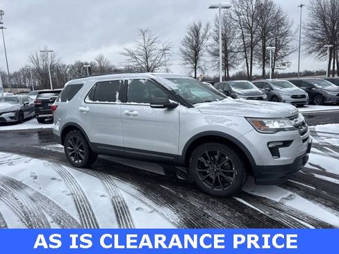 Used 2018 Ford Explorer XLT w/ Equipment Group 202A image 10