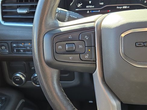 Used 2022 GMC Yukon XL Denali image 21