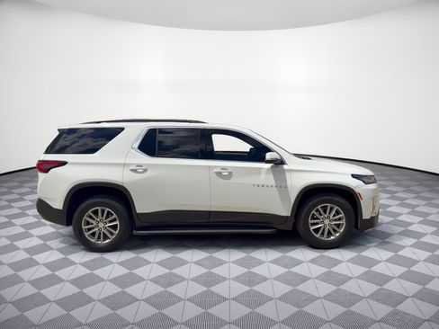 Used 2023 Chevrolet Traverse LT FWD image 8