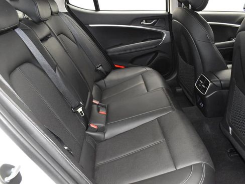 Used 2025 Genesis G70 2.5T AWD/4WD image 33
