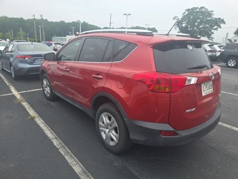 Used 2013 Toyota RAV4 LE FWD image 18