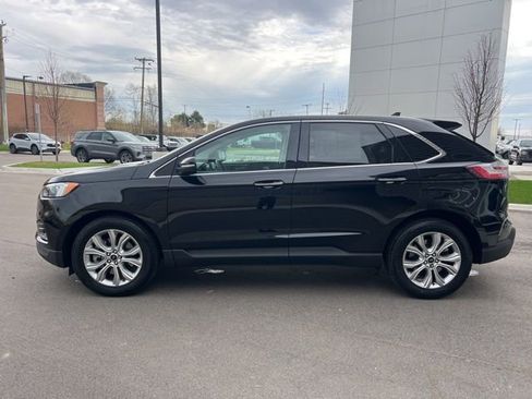 Used 2023 Ford Edge Titanium w/ Class II Trailer Tow Package image 8
