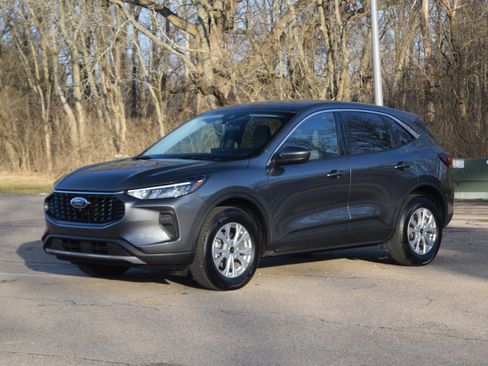 Used 2023 Ford Escape Active w/ Tech Pack #2 image 21