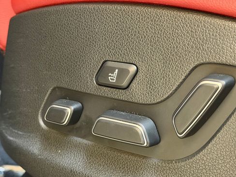 Used 2024 Genesis GV70 2.5T w/ Sport Prestige Package AWD/4WD image 18