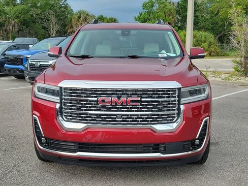 Used 2020 GMC Acadia Denali w/ Technology Package FWD image 2