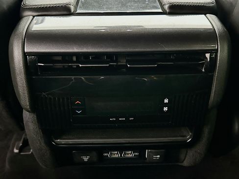 Used 2022 Jeep Wagoneer Series I w/ Rear Seat Video Group 1 image 27