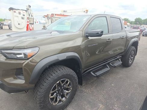 Used 2024 Chevrolet Colorado ZR2 w/ Safety Package AWD/4WD image 1