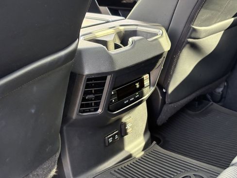 Used 2024 Toyota Sequoia Limited image 21