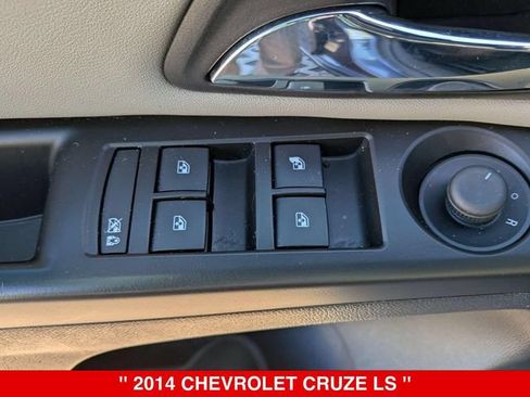 Used 2014 Chevrolet Cruze LS FWD image 12