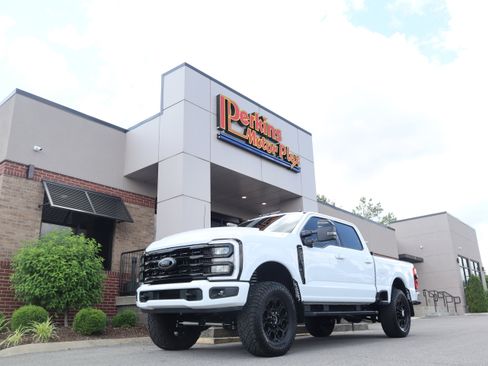 Used 2023 Ford F250 Lariat w/ Black Appearance Package AWD/4WD image 41