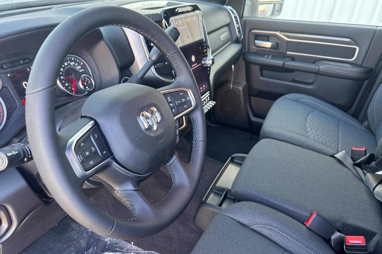 New 2027 RAM 3500 Big Horn AWD/4WD image 9
