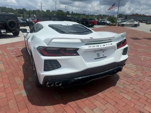 Used 2021 Chevrolet Corvette Stingray Preferred Cpe w/ Z51 Performance Package RWD image 9