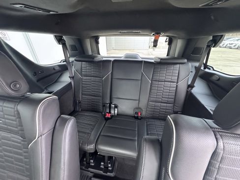 Used 2024 Cadillac Escalade Sport Platinum w/ LPO, ONYX Package image 15