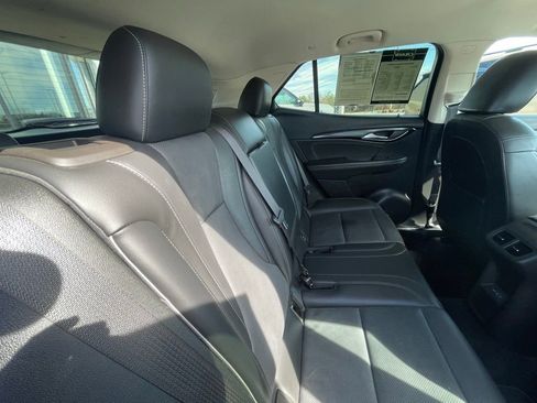 Used 2023 Buick Envision Essence image 27