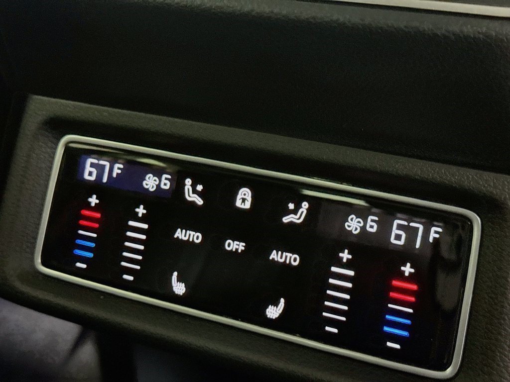 Used 2022 Audi e-tron Premium Plus w/ Premium Plus Package AWD/4WD image 41