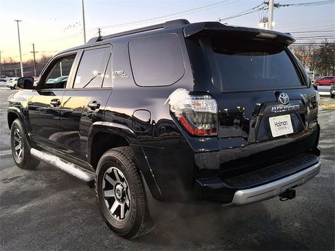 Certified 2024 Toyota 4Runner TRD Off-Road Premium image 5