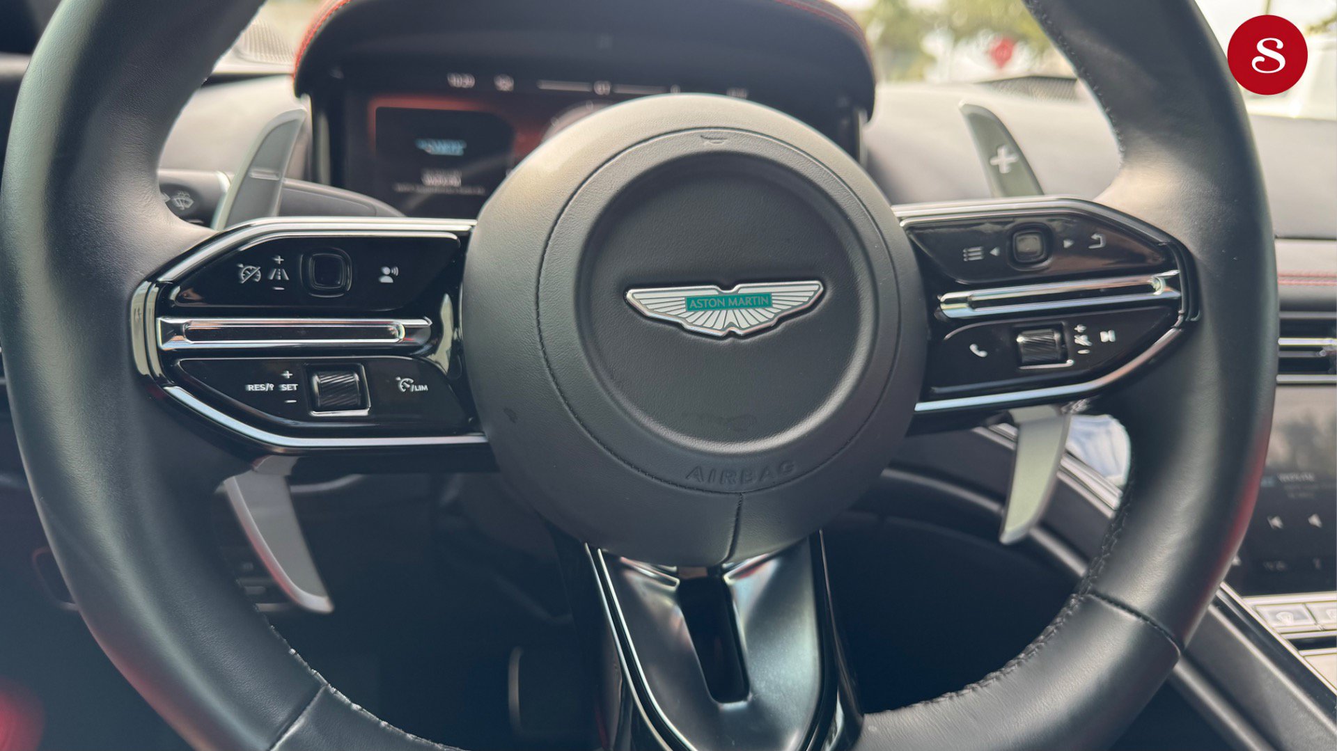 Used 2024 Aston Martin DB12 Coupe RWD image 14