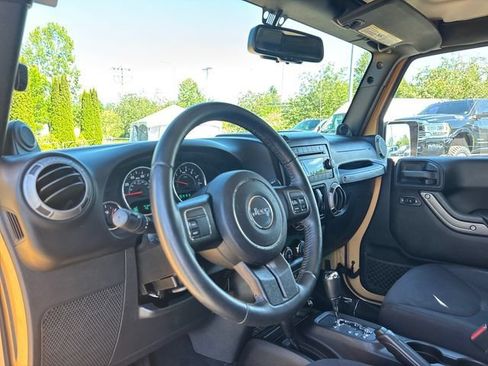Used 2013 Jeep Wrangler Sport AWD/4WD image 20