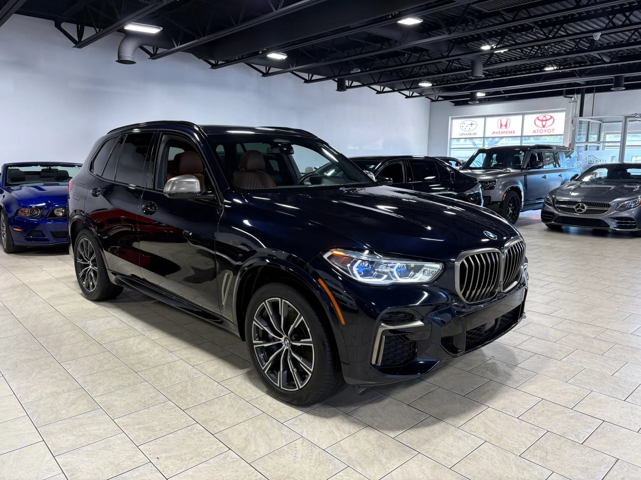 Used 2022 BMW X5 M50i w/ Executive Package AWD/4WD image 2