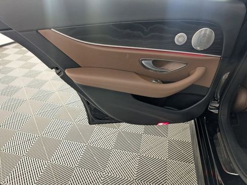 Used 2018 Mercedes-Benz E 300 image 27