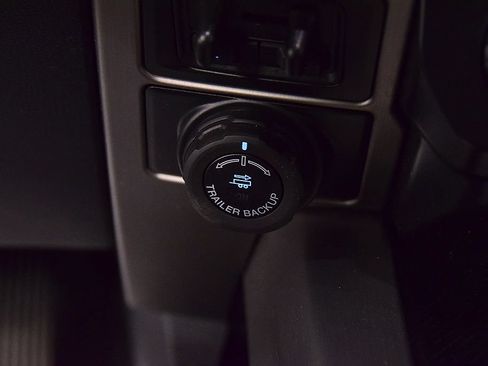 Used 2022 Ford F250 Platinum AWD/4WD image 26