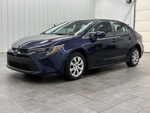 Used 2024 Toyota Corolla LE FWD image 5