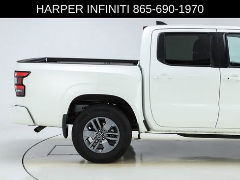 Used 2025 Nissan Frontier SV w/ SV Convenience Package image 48